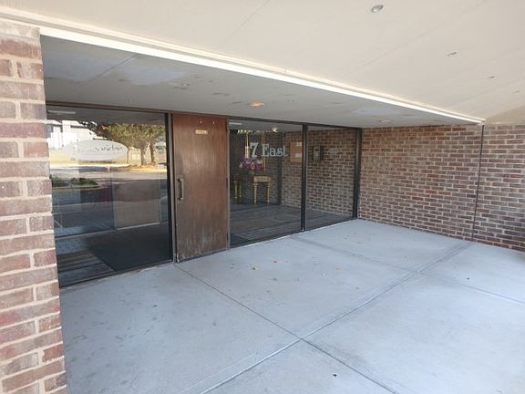 2nd image of 7 E Carriageway Dr APT 203