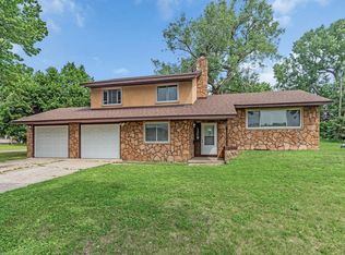 495 Saint Anthony Ave, Saint Paul, MN 55103