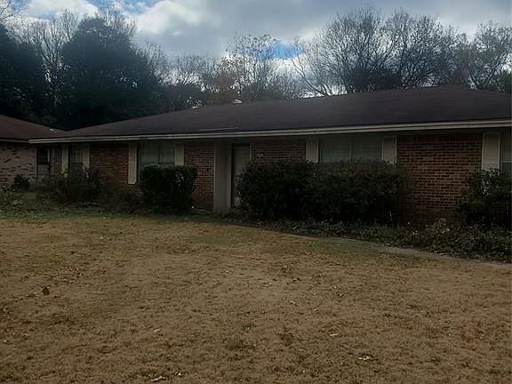 2nd image of 120 Lina Dr