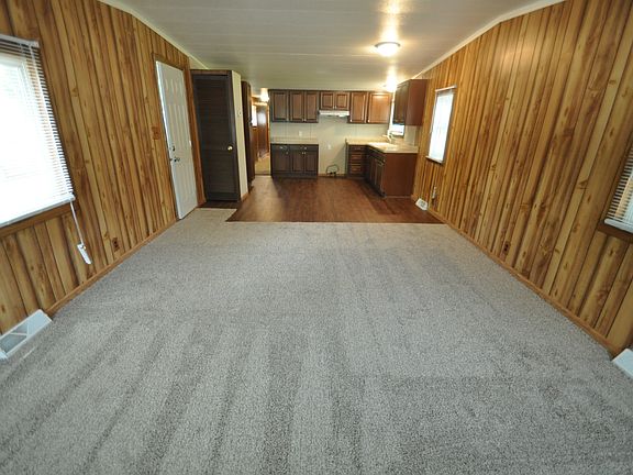 5th image of 6 Blue Jay Ln