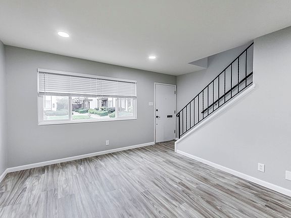 5th image of 969-979 Elgin St #979-D