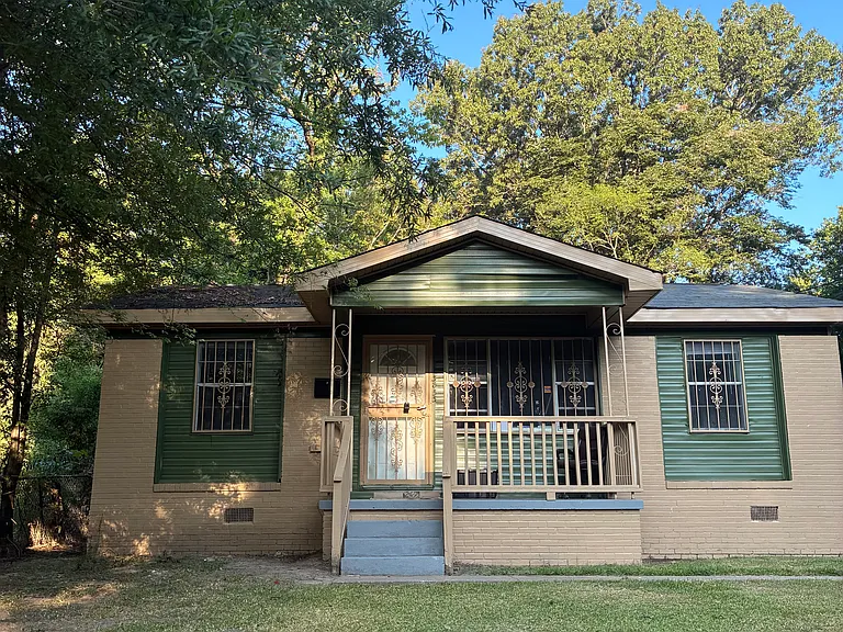 3853 Warner Ave — Photo 2