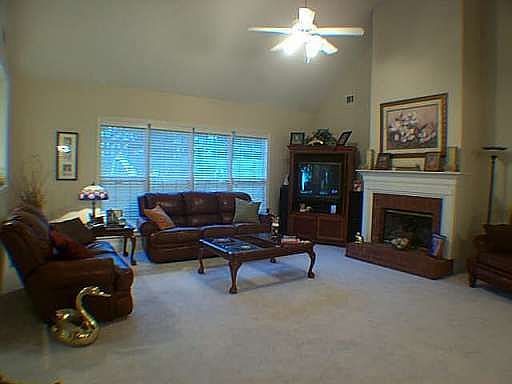 4th image of 4249 Old Wood Dr