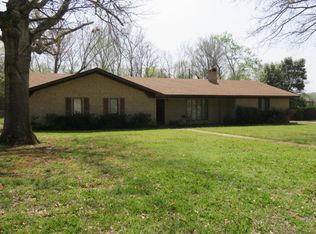 207 Trail Hollow Ln, Palestine, TX 75801