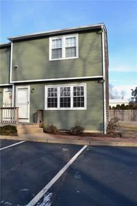 5804 Post Rd APT 6, Warwick, RI, 02818