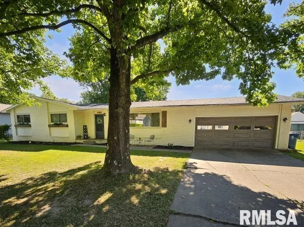 804 Buffalo Ln, Mount Vernon, IL 62864