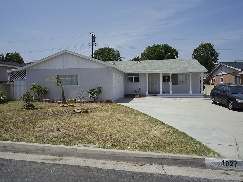 Front yard and Main entrance
