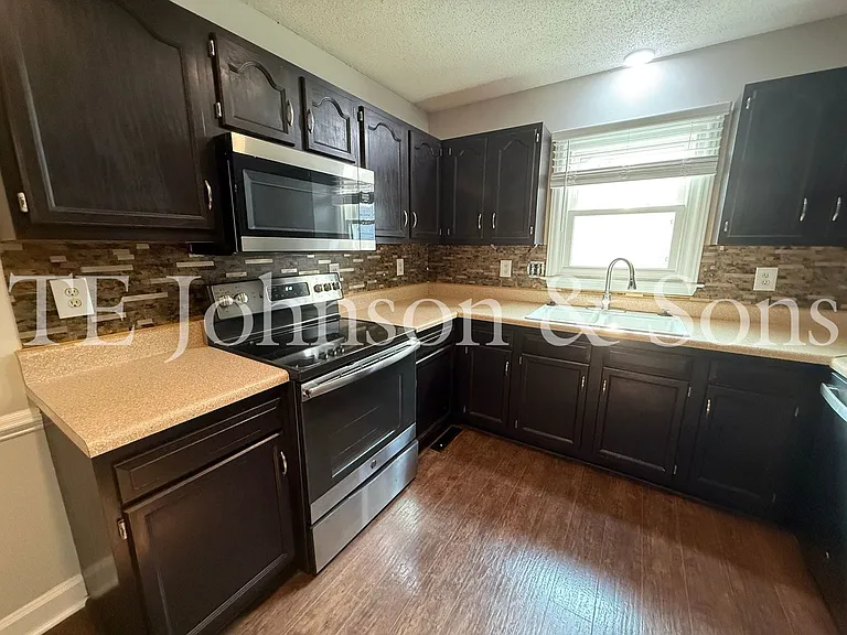 1830 Camden Forest Dr — Photo 14