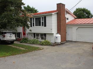 685 River Rd, Norridgewock, ME 04957