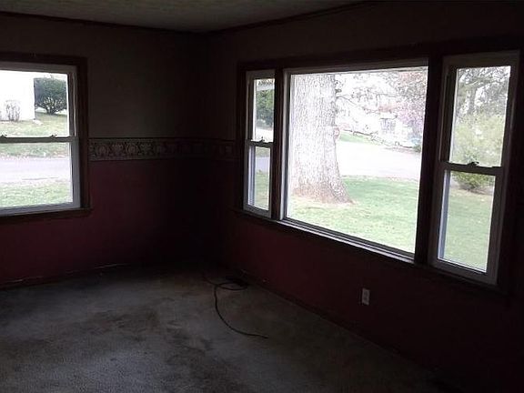 4th image of 3300 Sunset Ave