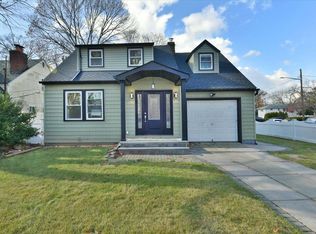 175 Pennsylvania Ave, Roosevelt, NY 11575