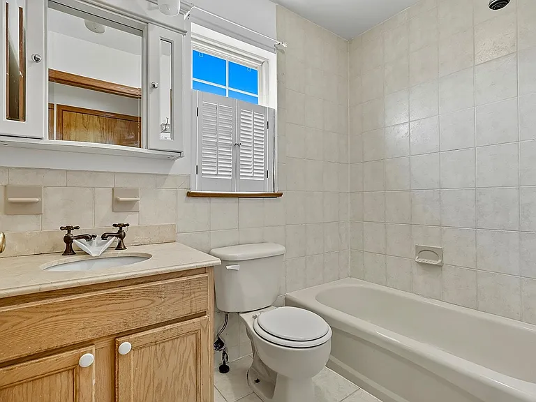 87 Cottage St #2 — Photo 11