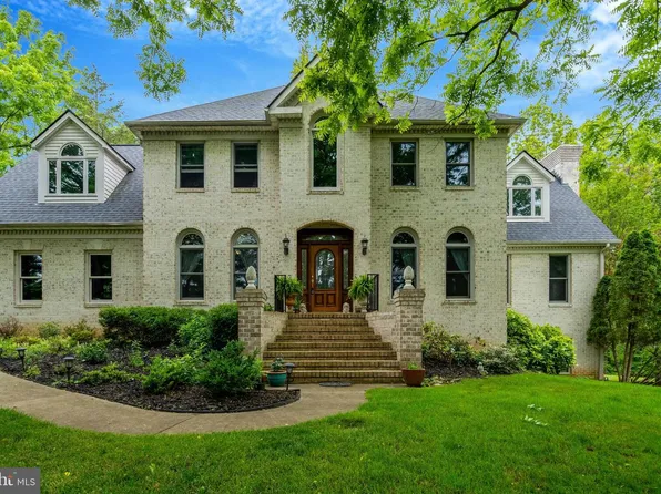 7929 Wellington Dr, Warrenton, VA 20186
