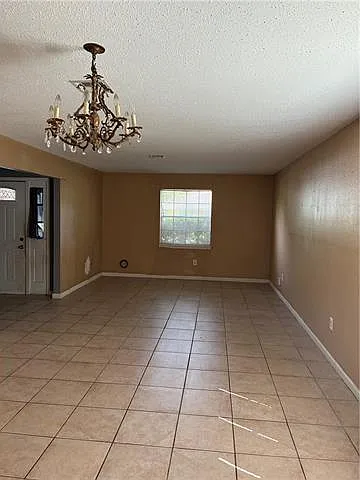 206 Devon Rd — Photo 3