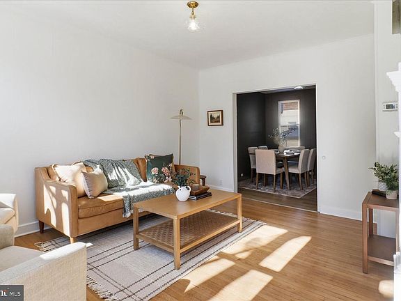 2nd image of 27 W New St