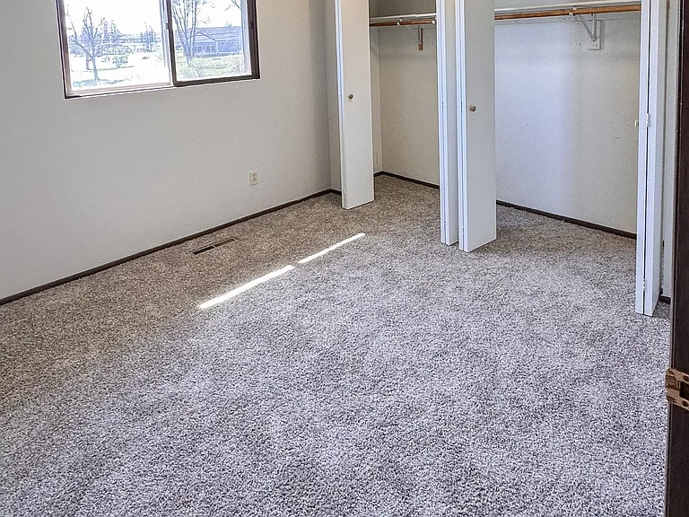 5534 W Michigan Ave — Photo 8