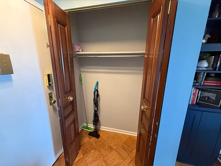 5340 Holmes Run Pkwy #1216 — Photo 10