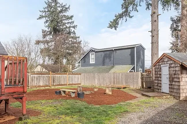 1144 SE 85th Ave — Photo 2