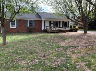1412 Grantham Dr, High Point, NC 27265