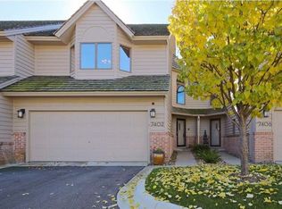 7402 Cahill Rd, Edina, MN 55439