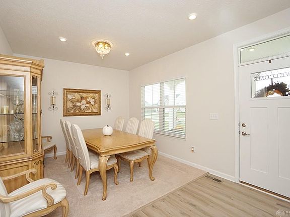 3rd image of 5074 Sandhurst Ct
