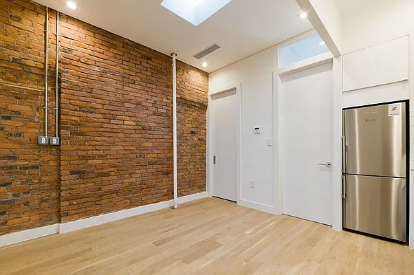 Rented by REAL New York | media 11