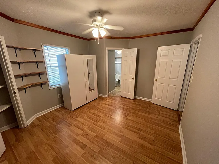 552 Pulaski St — Photo 30