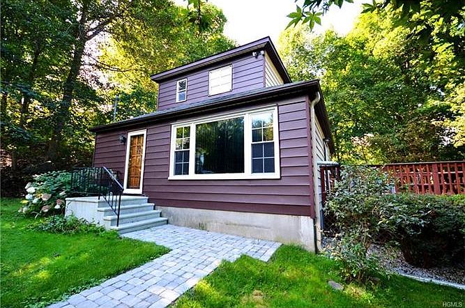 1st image of 27 Shoreham Dr