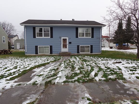 2nd image of 3420 4th Ave W