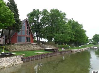 4920 Pleasant Valley Rd, Manitou Beach, MI 49253