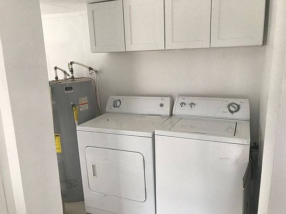 5th image of 414 Turner St
