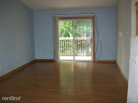 4th image of 1126 Greenwood Ave