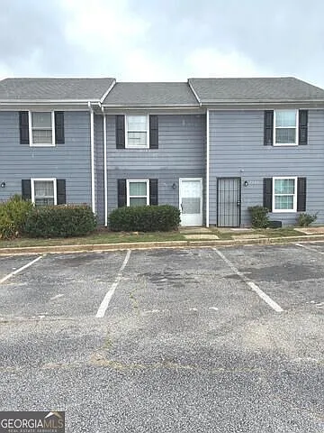 2 bed, 1.5 bath, 1024 sqft, $1,235 — Photo 1