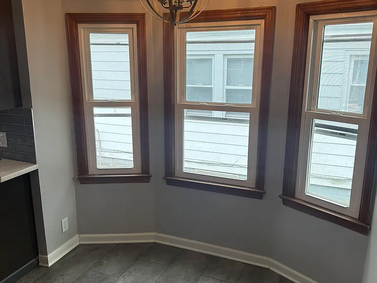 1050 Bulen Ave — Photo 12