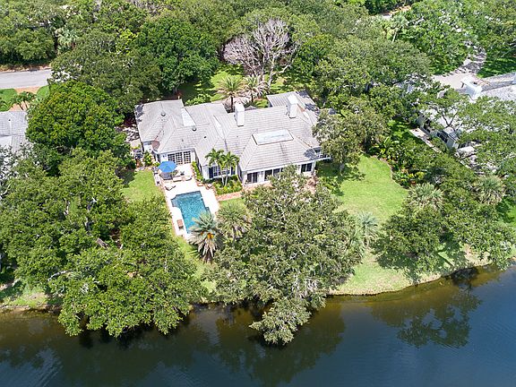 3rd image of 771 Shady Lake Ln