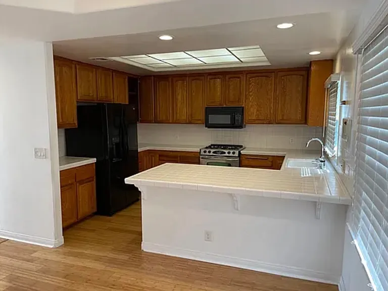 2436 Penmar Ave #B — Photo 3