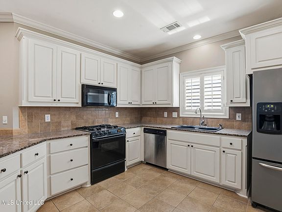 4th image of 150 French Br