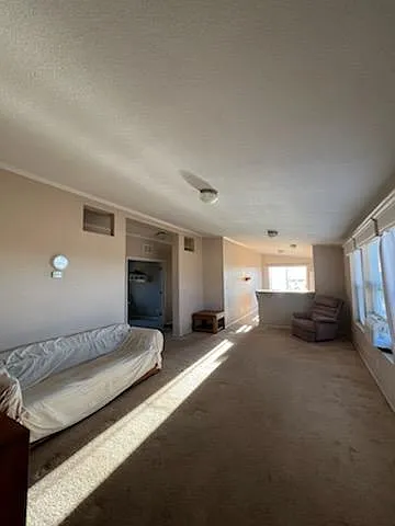 3 bed, 1188 sqft, $1,700 — Photo 2