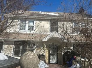 187-01 Sullivan Rd, Jamaica, NY 11412