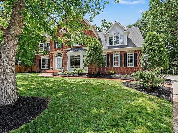 5th image of 3211 Timberoak Ct