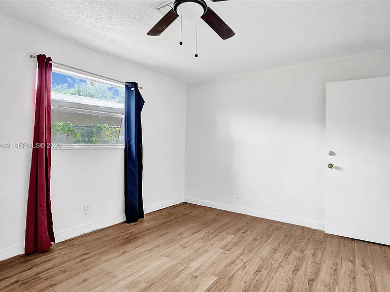 841 SW 7th St #C — Photo 14