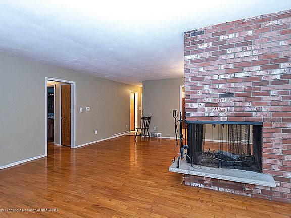 4th image of 2691 Blue Haven Ct