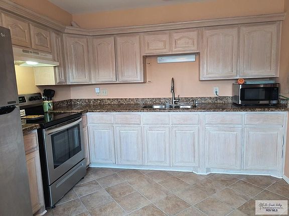 3rd image of 1224 Alta Mesa Blvd