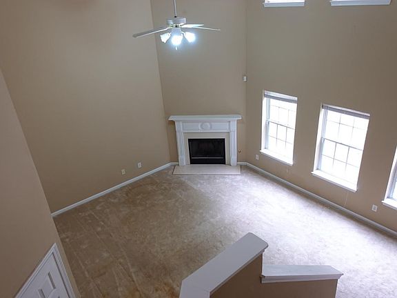 4th image of 140 Hulan Way