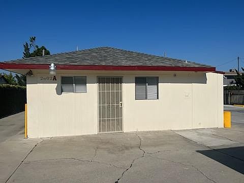 1st image of 2602 S 10th Ave