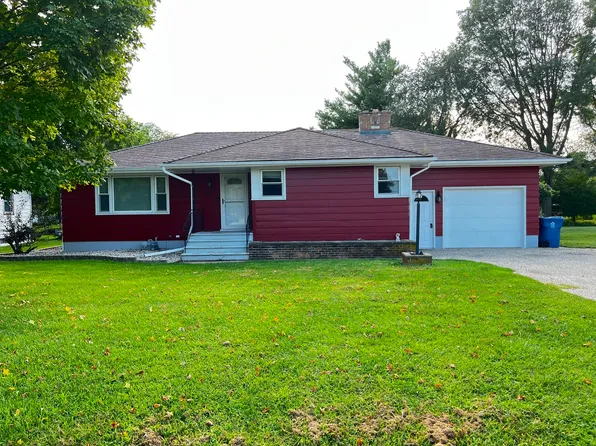 403 1st St, Tonica, IL 61370