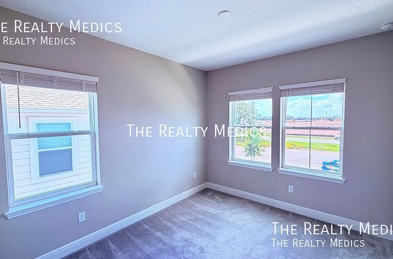 6495 Cyrils Dr — Photo 26