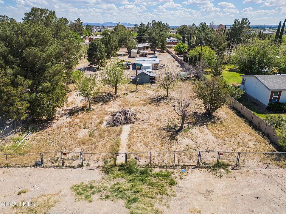 1st image of 270 Holguin