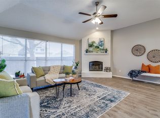 3928 Valez Dr, Carrollton, TX 75007
