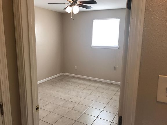 4th image of 4511 Rosemont Pl
